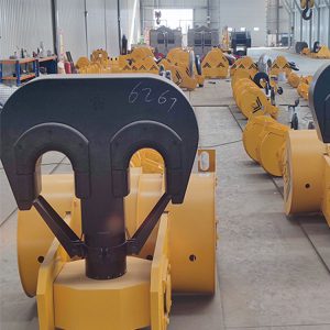 Crane hook corrosion removal