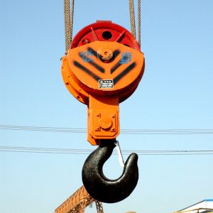 crane hook with pulley block
