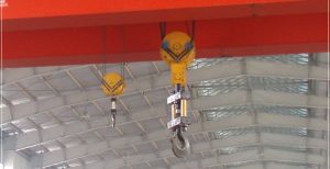 aircraft hangar crane hook