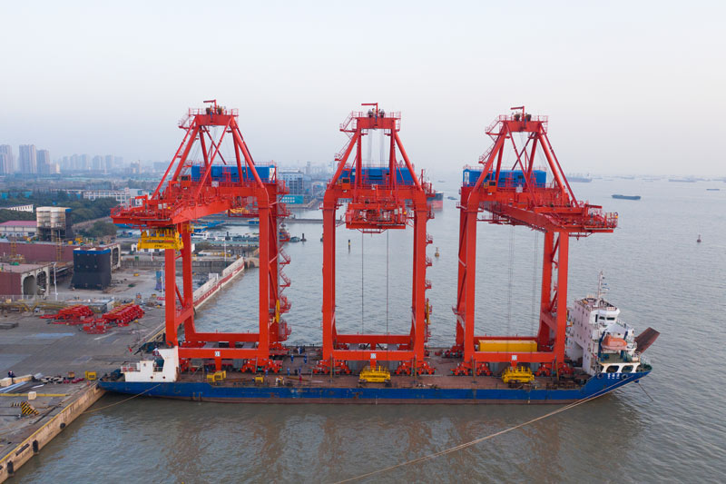 STS crane container spreader