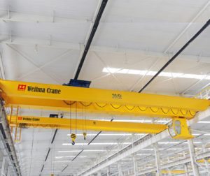 Low headroom overhead crane