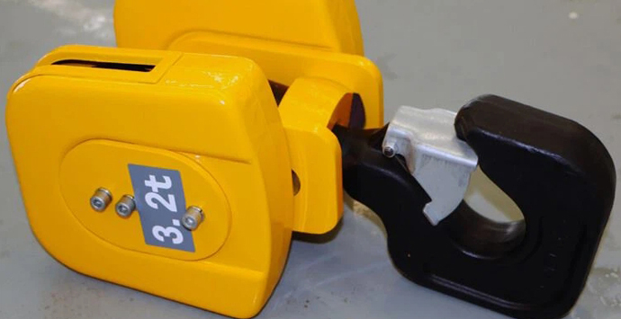 Crane hook dee diameter measurement