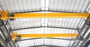Low headroom overhead crane