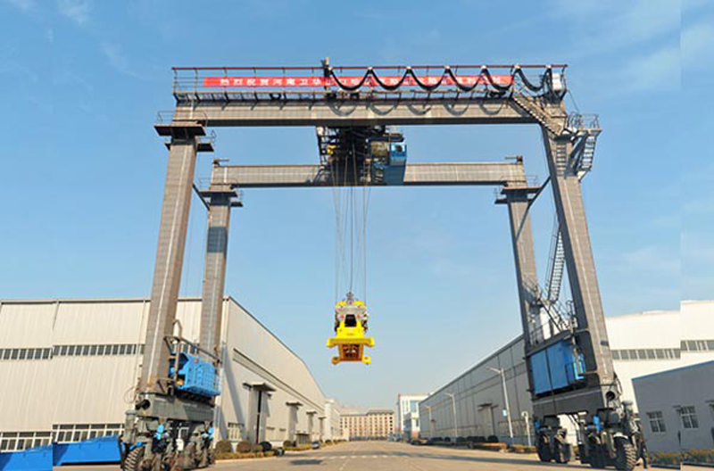 Rubber Tyred Gantry (RTG) Cranes