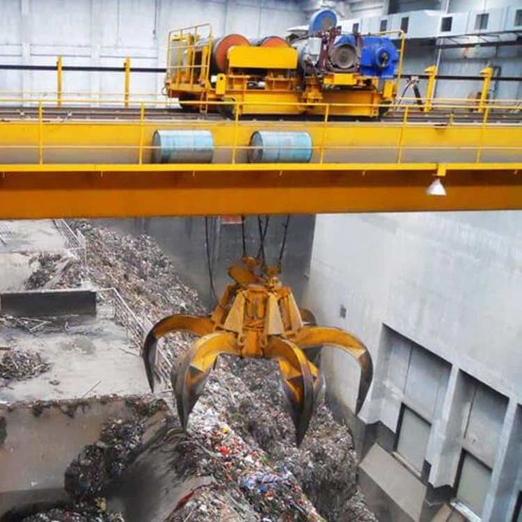 Gru a ponte con benna