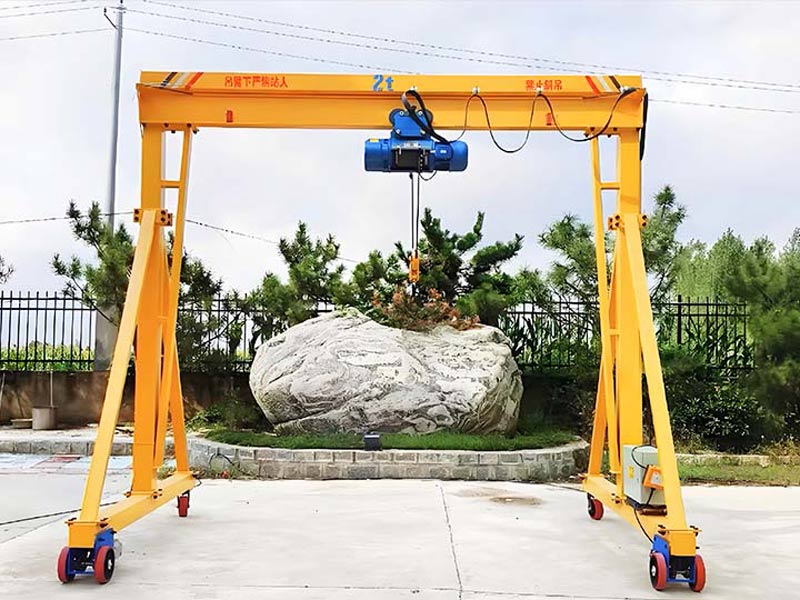 Portable gantry crane