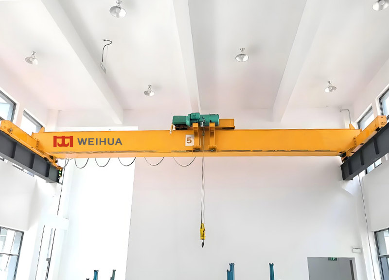 Small overhead crane