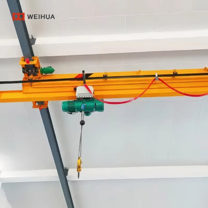 Overhead travelling crane with electric hoist