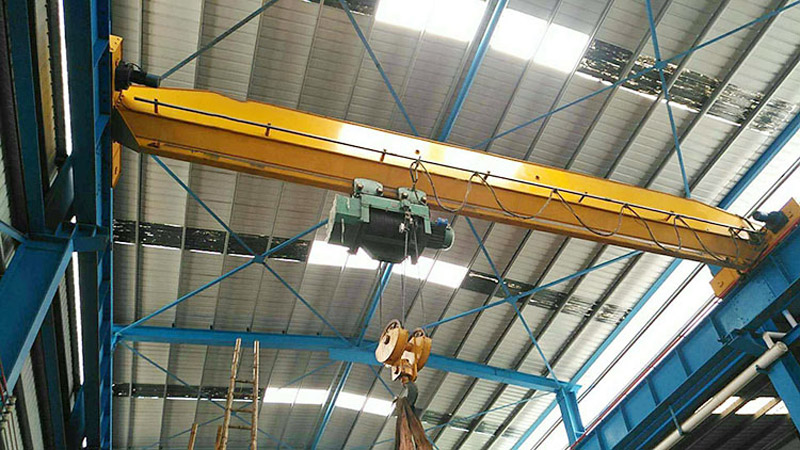 Safety operating procedures for overhead cranes