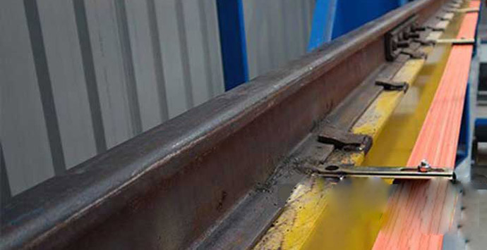 rail gnawing by overhead cranes