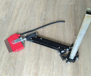 current collector for eot crane