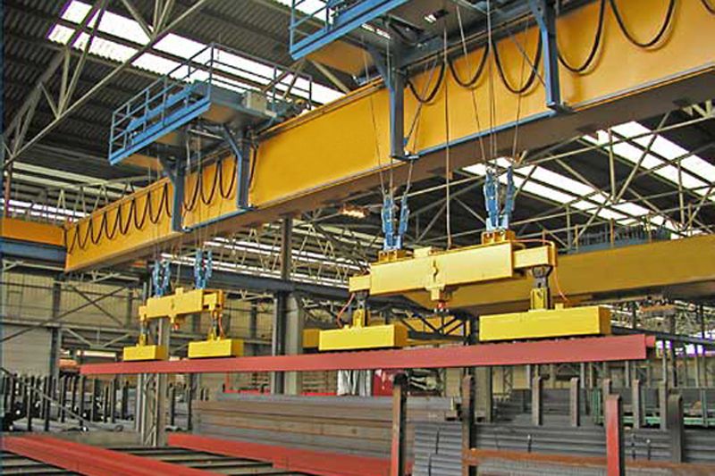Double Girder Overhead Crane With Electromagnet