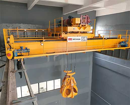 Full-automatic crane for garbage incineration power generation