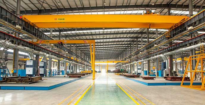 What is the standard for EOT cranes in India?