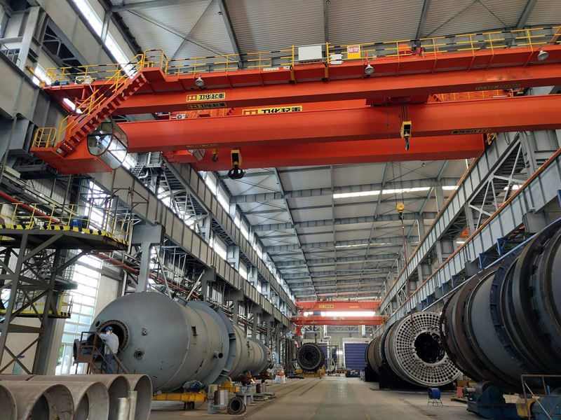 Overhead crane for stamping die handling