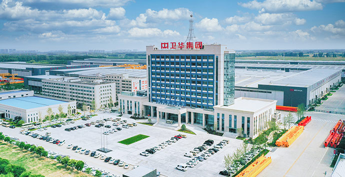 Who are some major crane manufacturers in China?